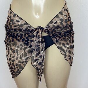 Zuliana One Size Leopard Print Sarong Skirt. Made in USA. New With Tags.